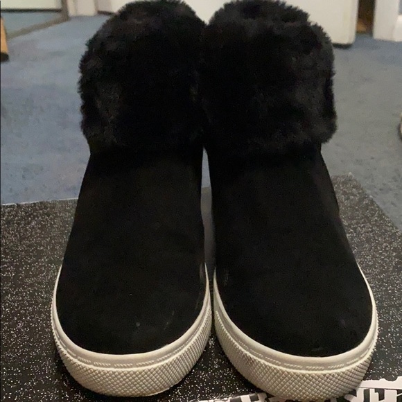 Fur Booties - Picture 2 of 5
